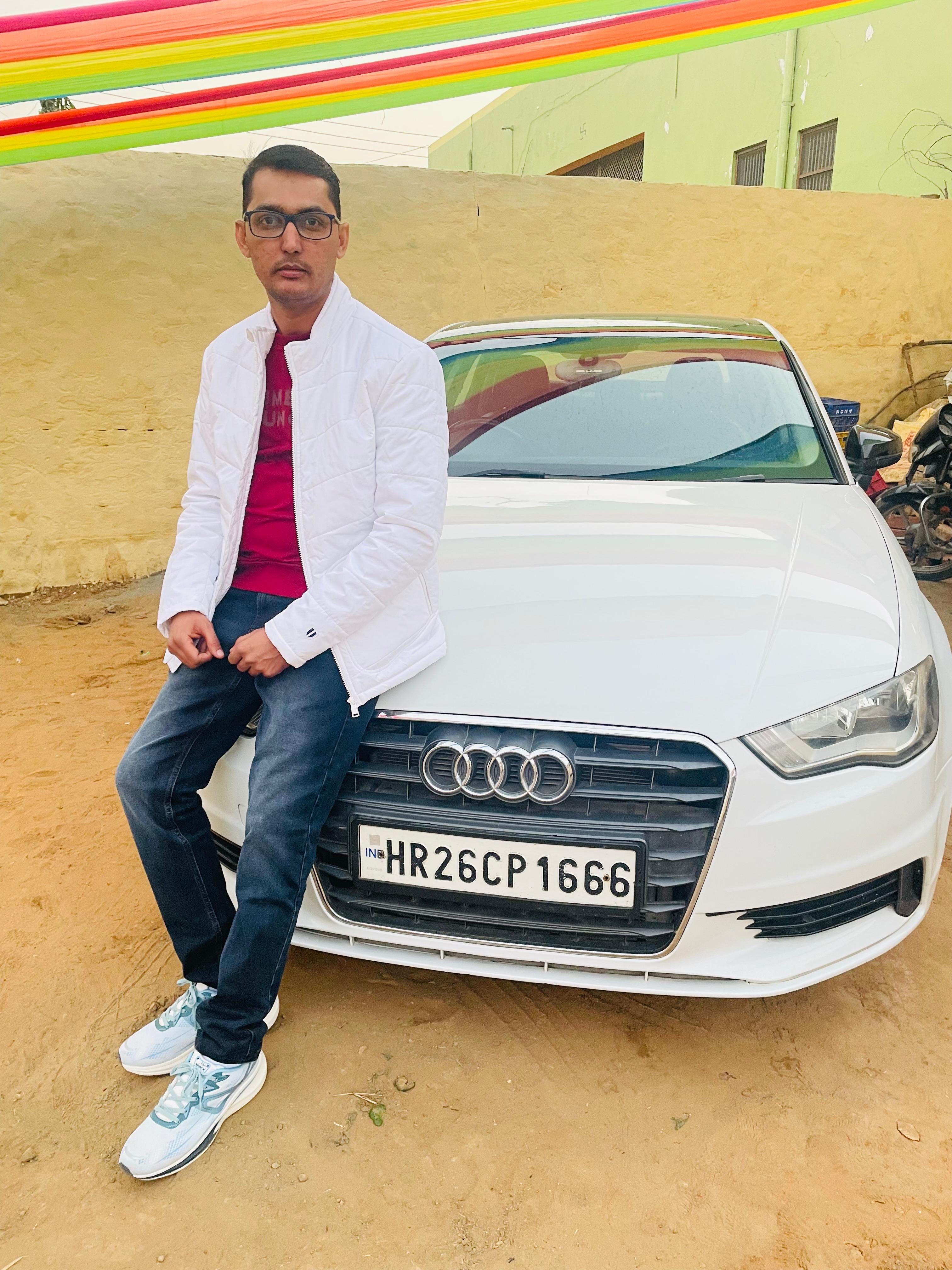 Amit: The Creative Journey of a Dedicated Director in the Entertainment Industry